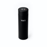 Garrafa térmica YIN'S de 500ml preta com display LED na tampa indicando a temperatura da bebida